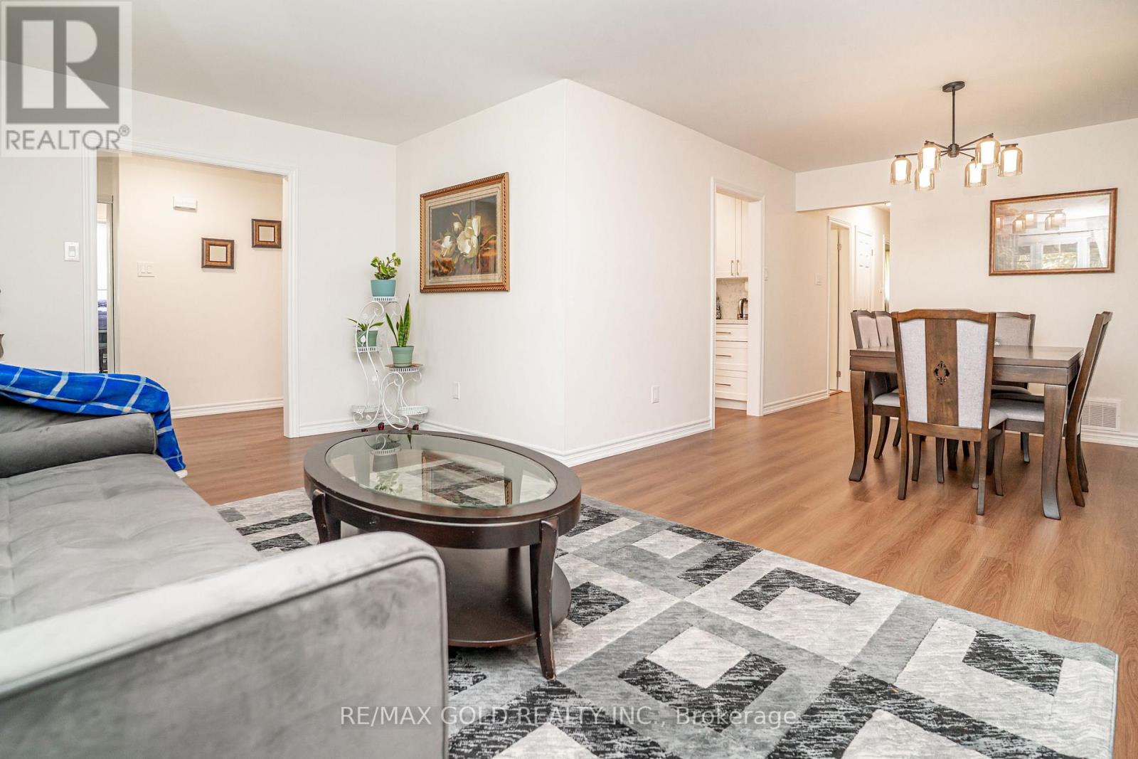 75 Mancroft Crescent, Brampton, Ontario  L6S 2V2 - Photo 11 - W13184802