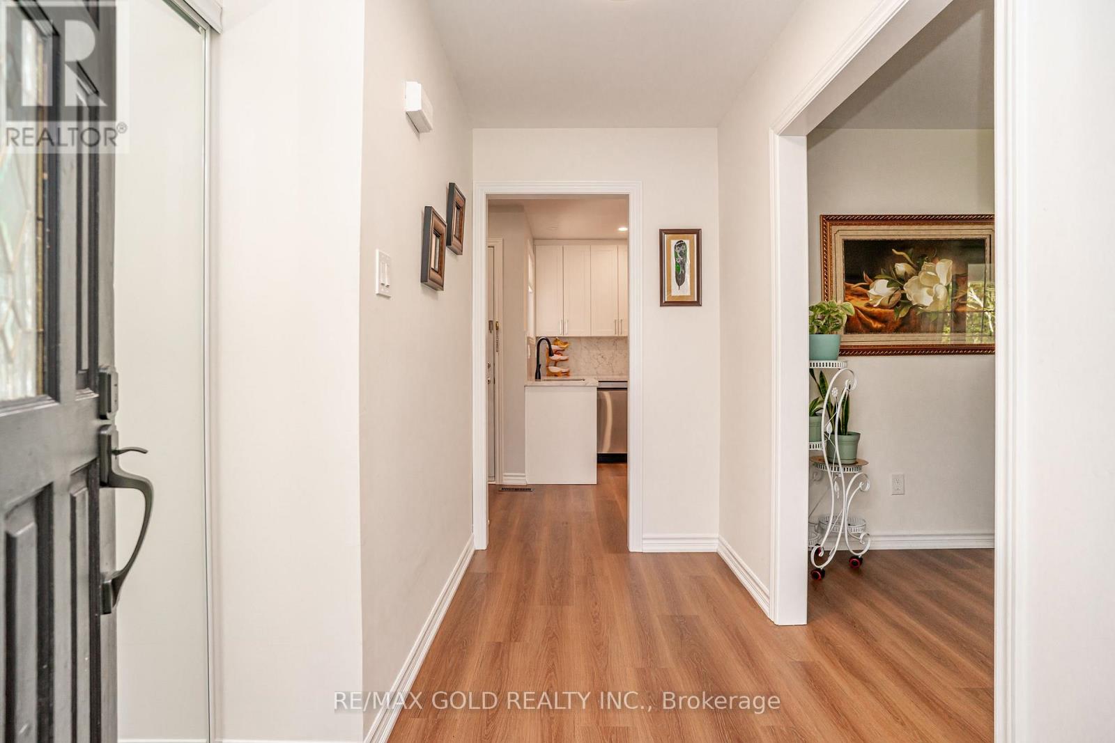 75 Mancroft Crescent, Brampton, Ontario  L6S 2V2 - Photo 7 - W13184802
