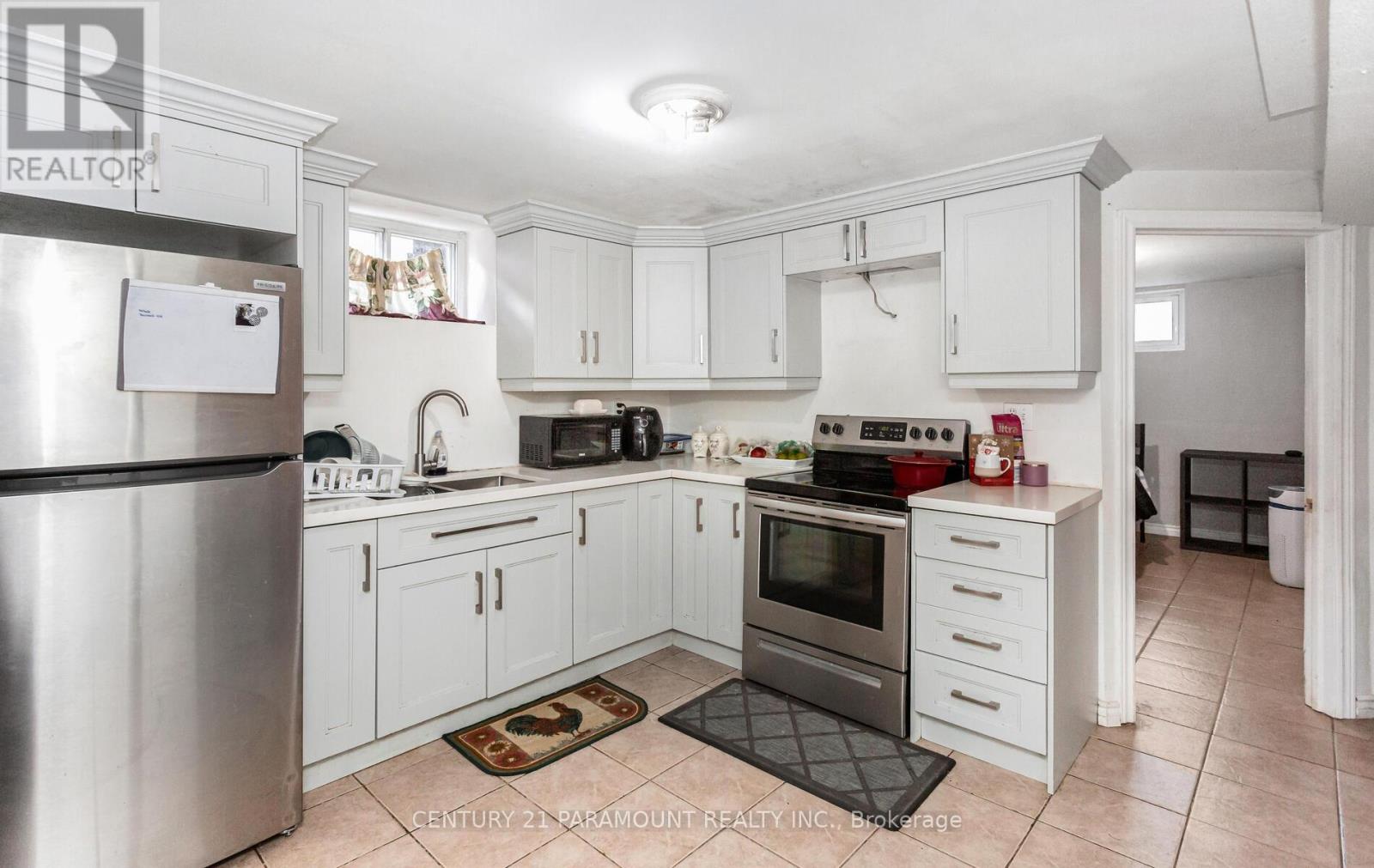39 Aloma Crescent, Brampton, Ontario  L6T 2N8 - Photo 9 - W13184876