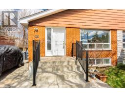 39 ALOMA CRESCENT, Brampton, Ontario