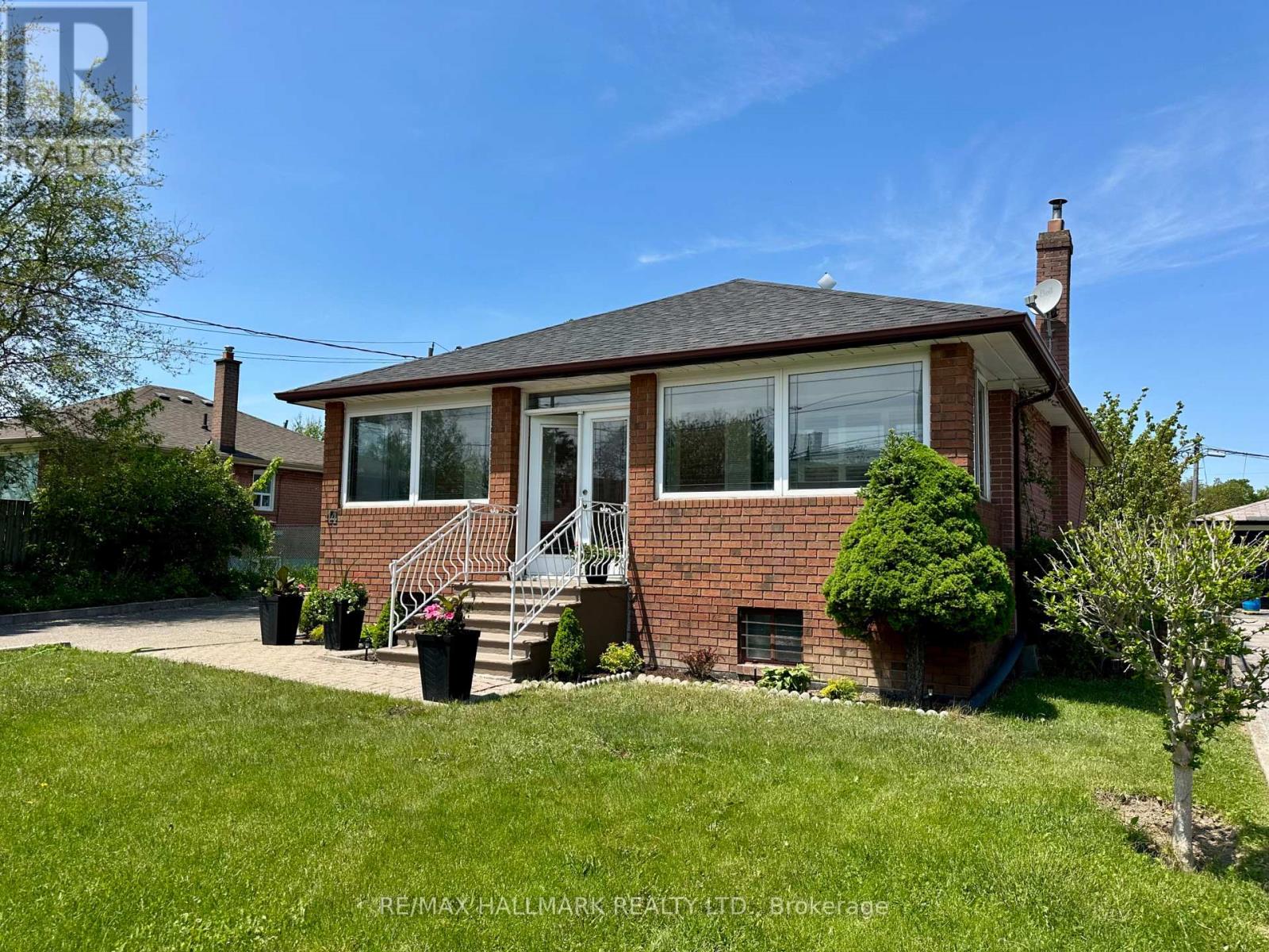 44 Kirby Road, Toronto, Ontario  M3L 1B4 - Photo 2 - W13184996