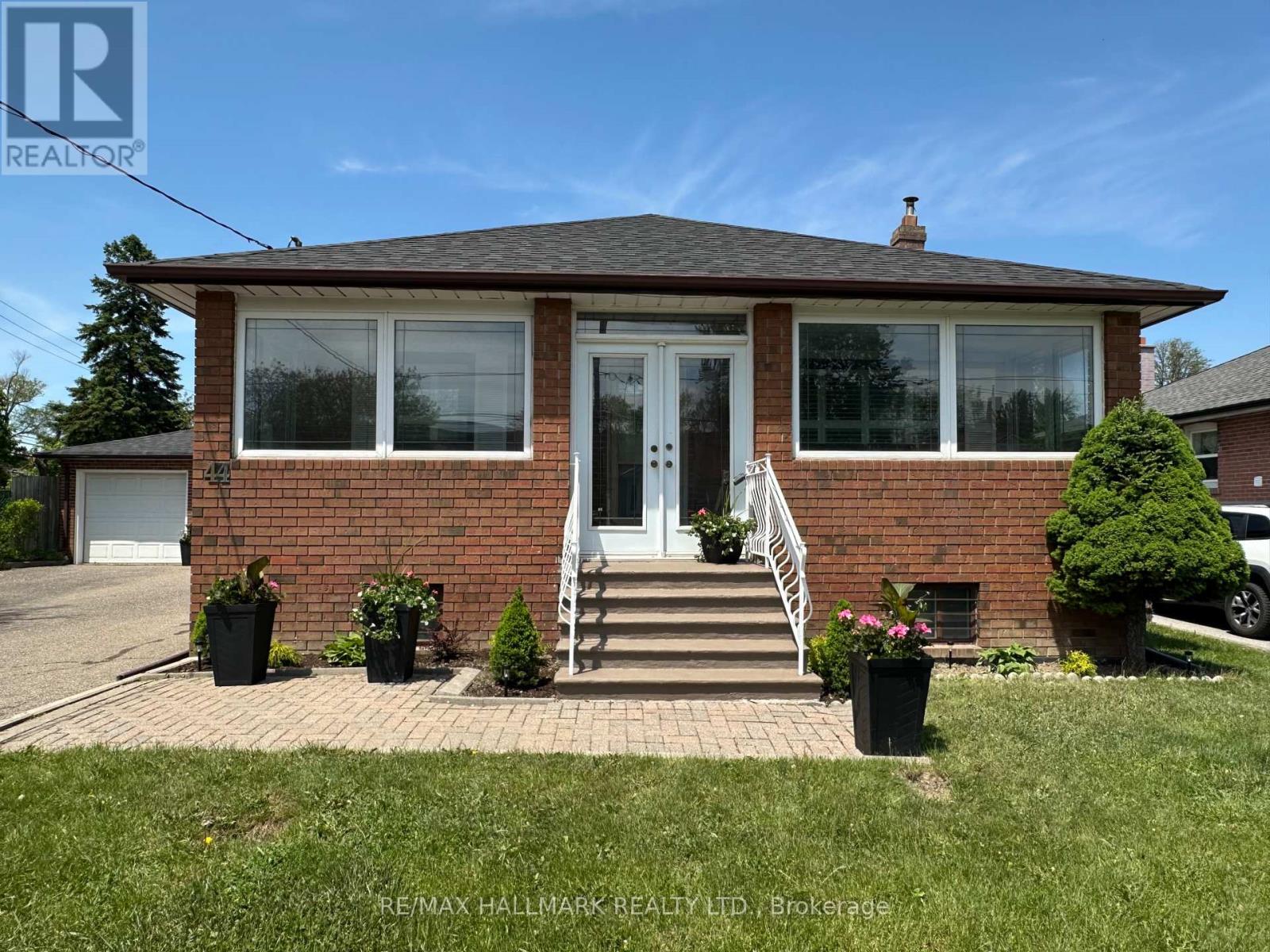 44 Kirby Road, Toronto, Ontario  M3L 1B4 - Photo 3 - W13184996