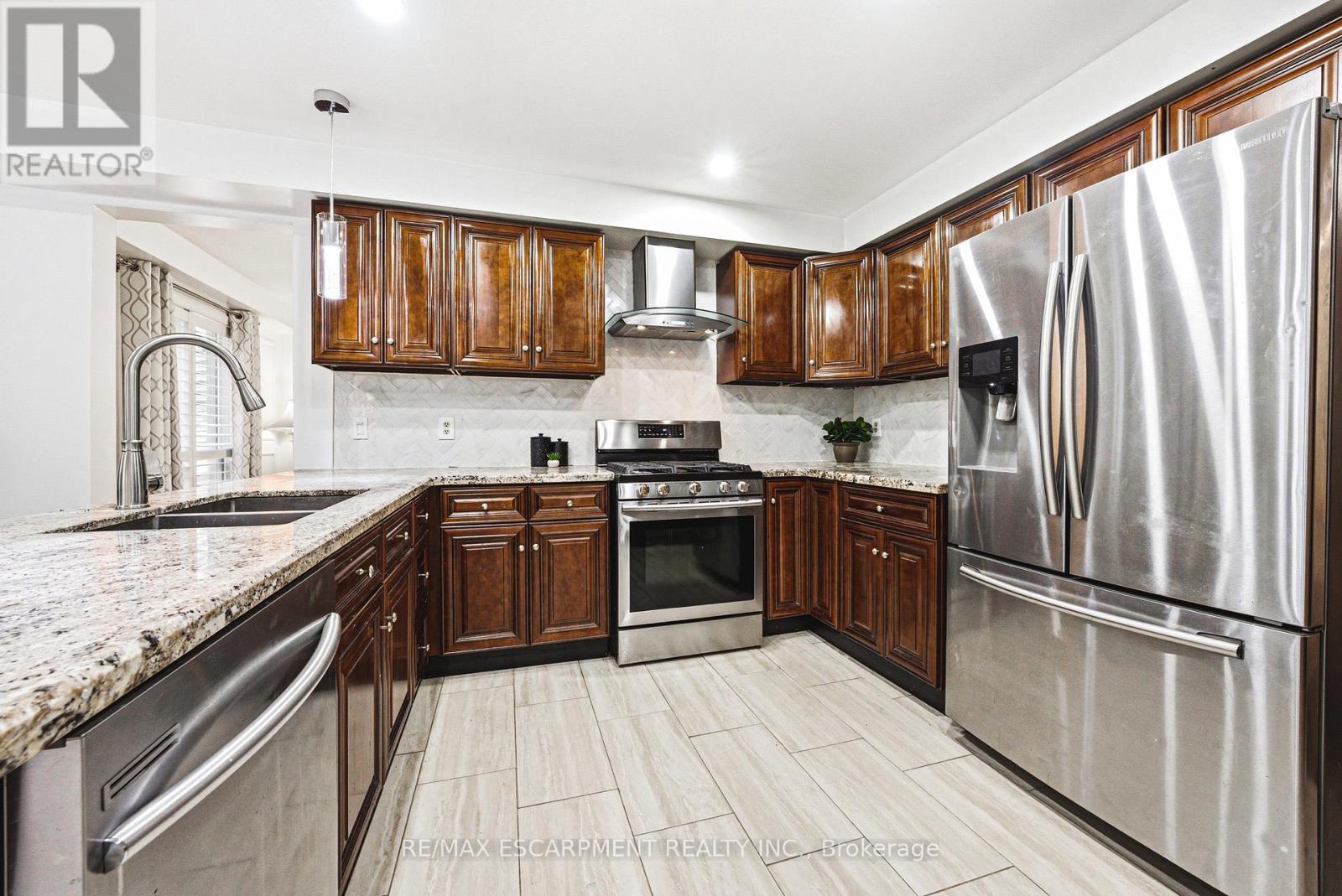 3217 Sovereign Road, Burlington, Ontario  L7M 2V7 - Photo 10 - W13185034