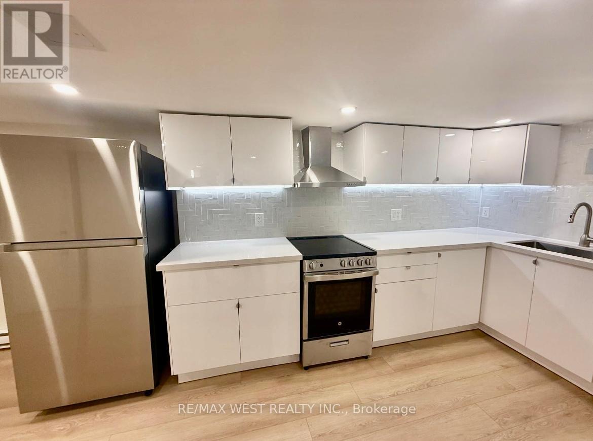Bsmt - 10 Vimy Avenue, Toronto, Ontario  M9N 2W2 - Photo 2 - W13185146