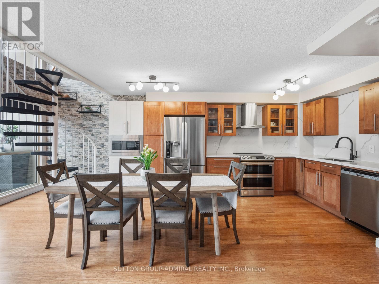 723 - 2267 Lake Shore Boulevard W, Toronto, Ontario  M8V 3X2 - Photo 5 - W13185260