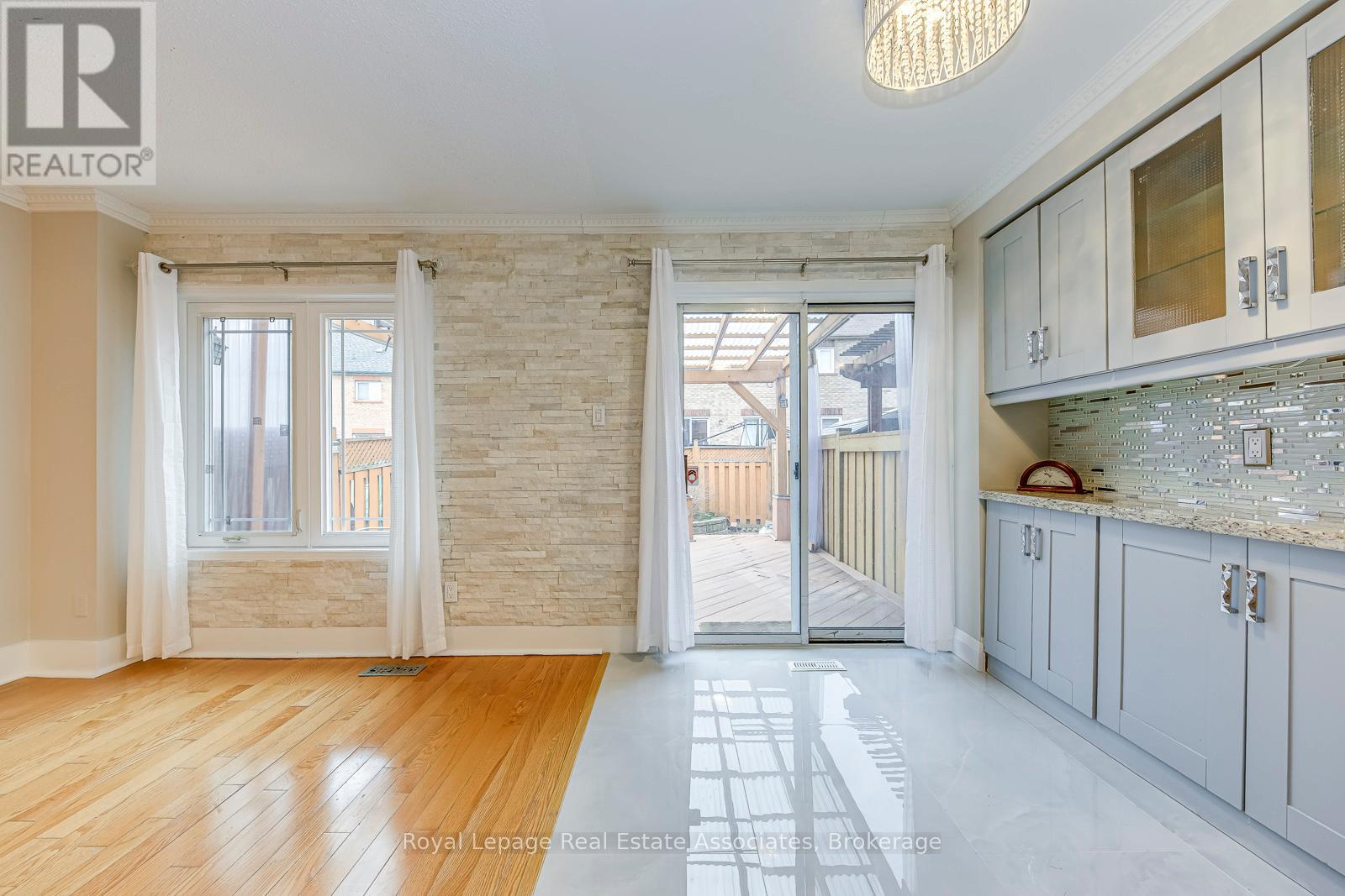 6978 Lisanne Court, Mississauga, Ontario  L5N 6Z7 - Photo 22 - W13185324