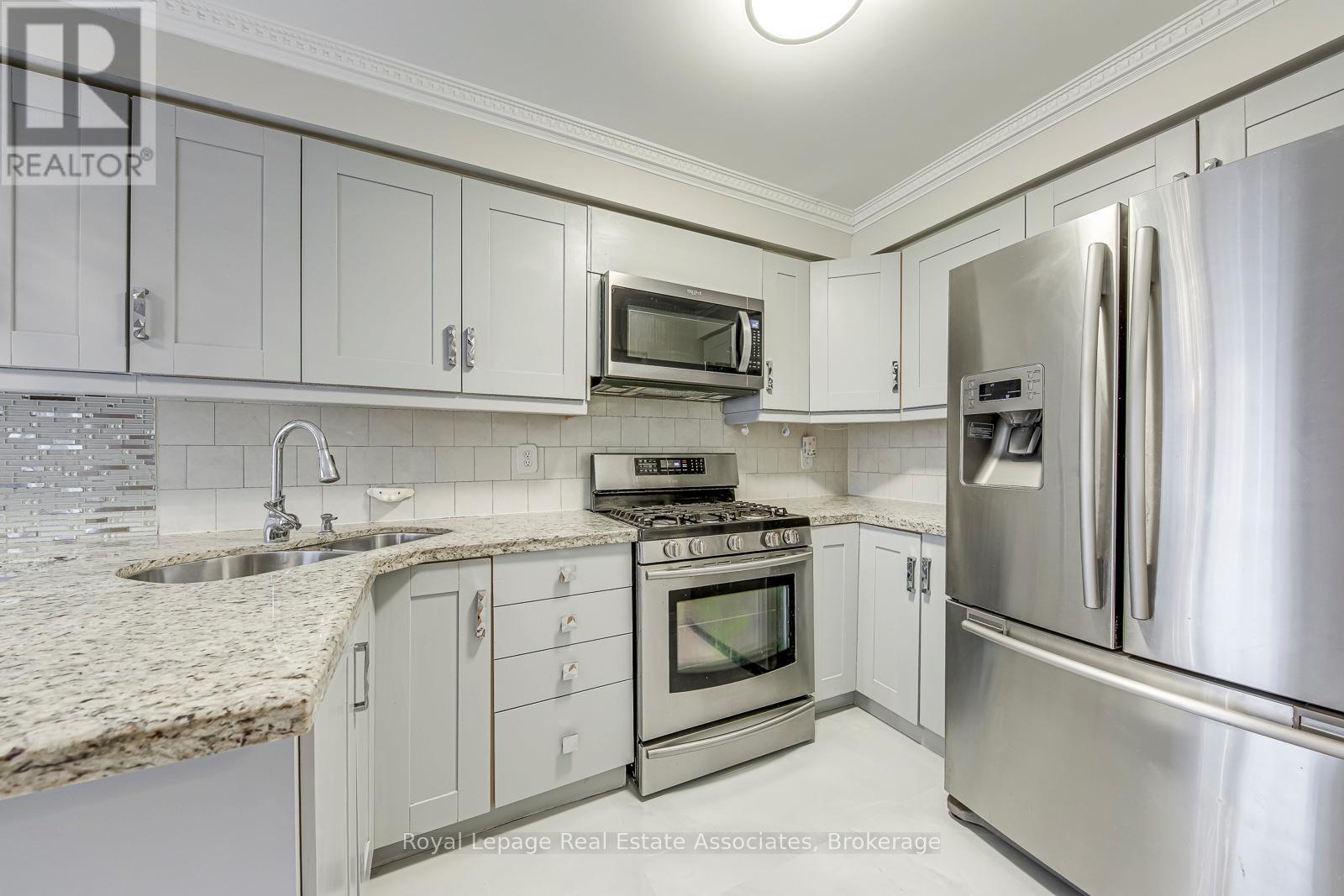 6978 Lisanne Court, Mississauga, Ontario  L5N 6Z7 - Photo 26 - W13185324