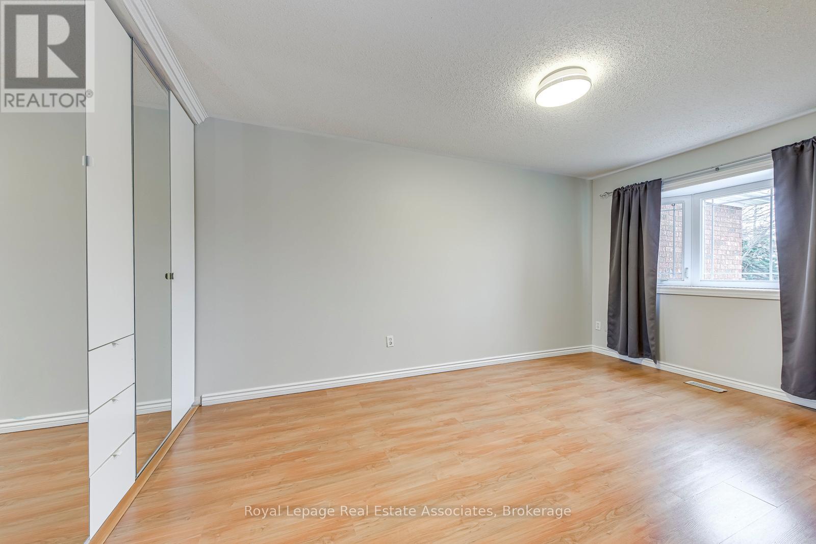 6978 Lisanne Court, Mississauga, Ontario  L5N 6Z7 - Photo 30 - W13185324
