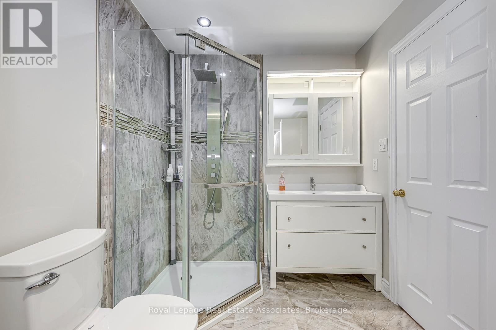 6978 Lisanne Court, Mississauga, Ontario  L5N 6Z7 - Photo 31 - W13185324