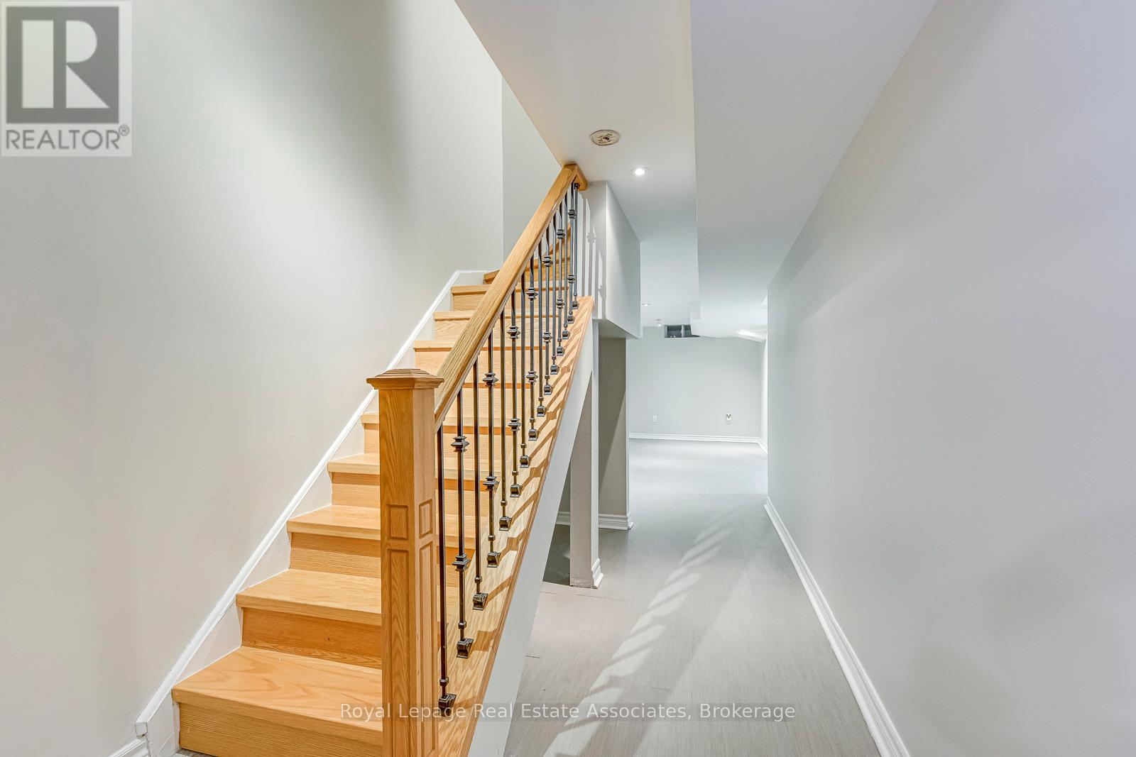 6978 Lisanne Court, Mississauga, Ontario  L5N 6Z7 - Photo 40 - W13185324