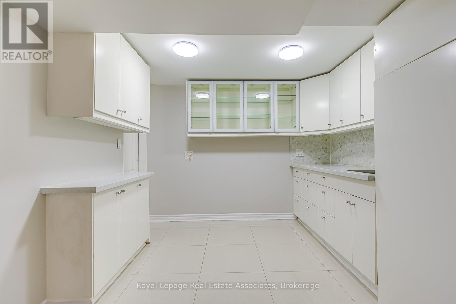 6978 Lisanne Court, Mississauga, Ontario  L5N 6Z7 - Photo 43 - W13185324