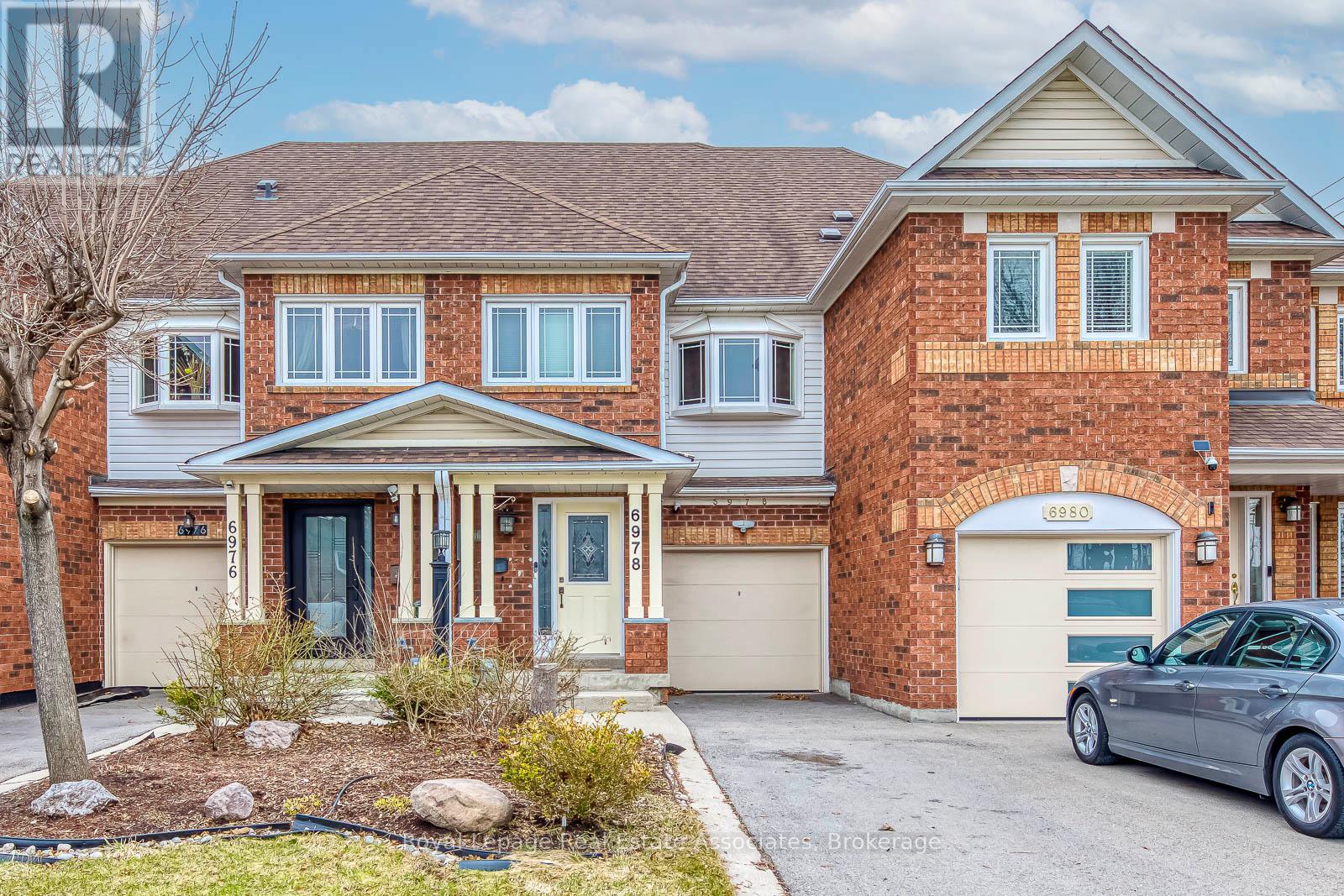 6978 Lisanne Court, Mississauga, Ontario  L5N 6Z7 - Photo 9 - W13185324