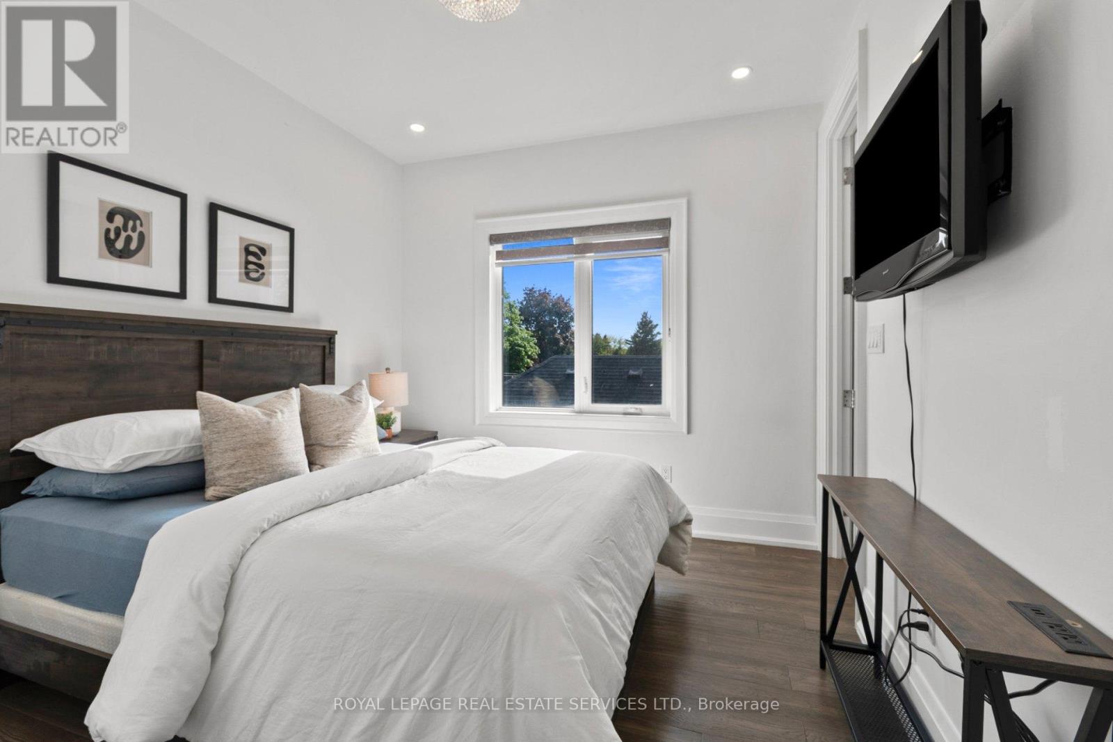 5 Kirk Bradden Avenue W, Toronto, Ontario  M8Y 2G1 - Photo 25 - W13185640