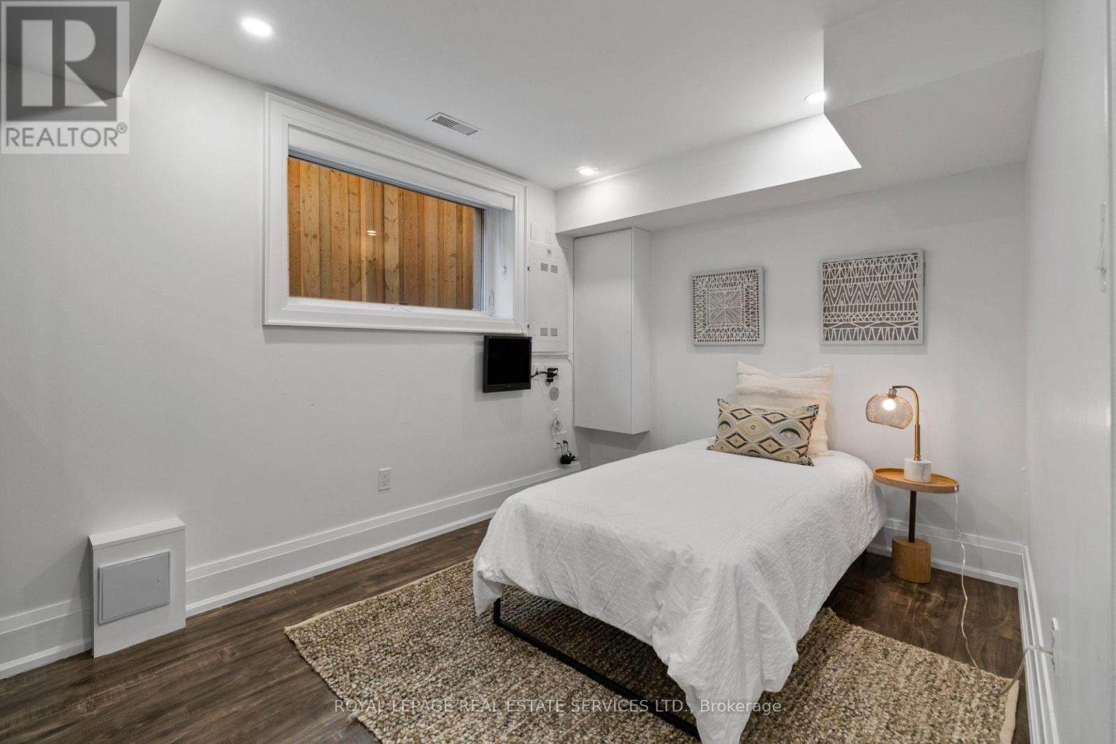 5 Kirk Bradden Avenue W, Toronto, Ontario  M8Y 2G1 - Photo 38 - W13185640