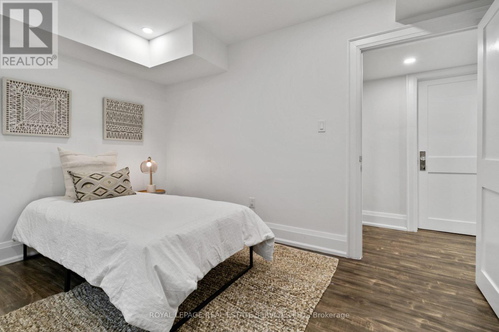 5 Kirk Bradden Avenue W, Toronto, Ontario  M8Y 2G1 - Photo 39 - W13185640