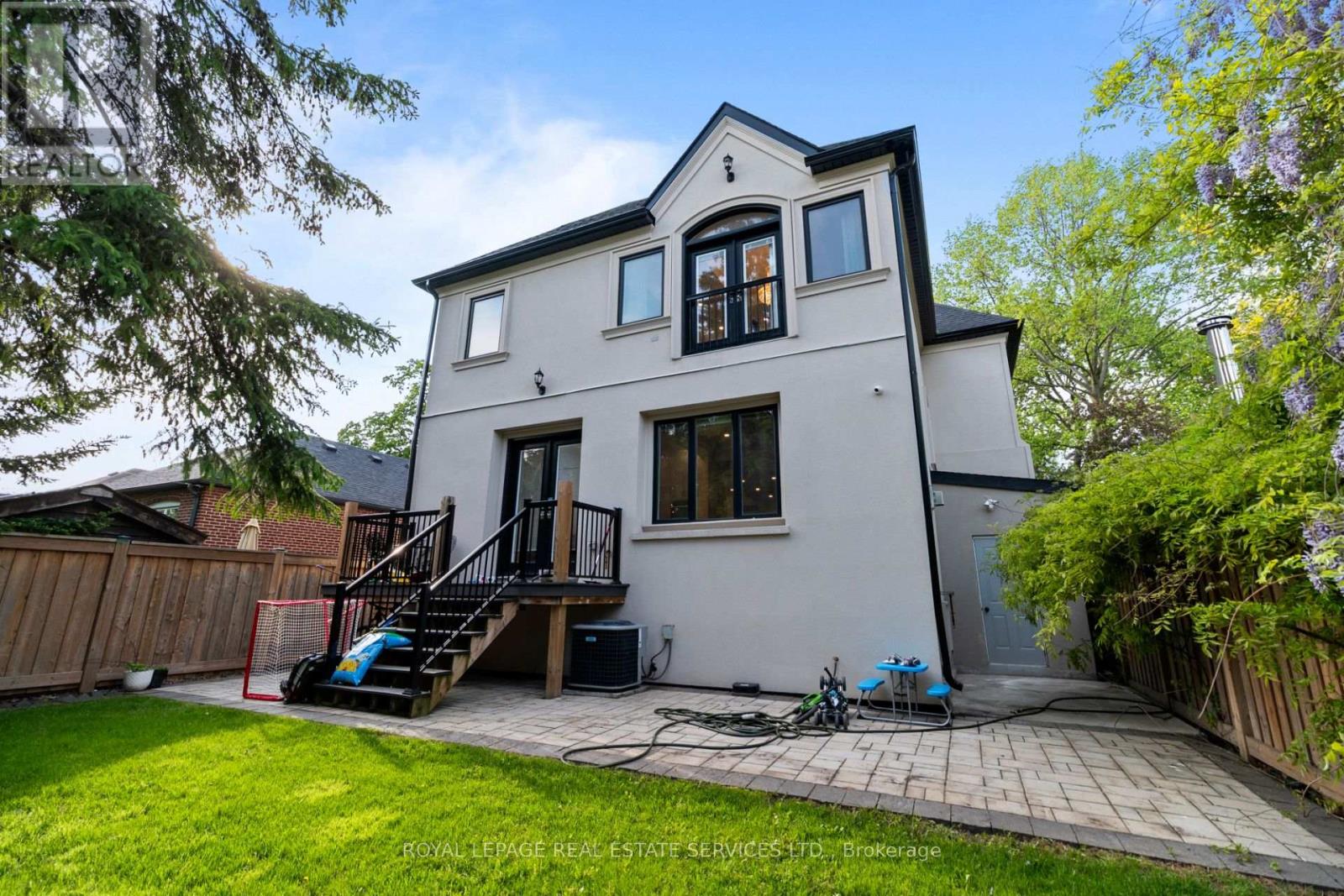 5 Kirk Bradden Avenue W, Toronto, Ontario  M8Y 2G1 - Photo 43 - W13185640