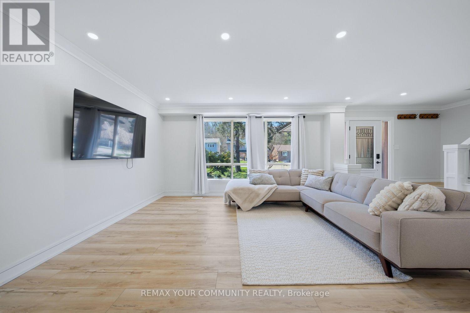 150 Connaught Crescent, Caledon, Ontario  L7E 2S4 - Photo 10 - W13185914