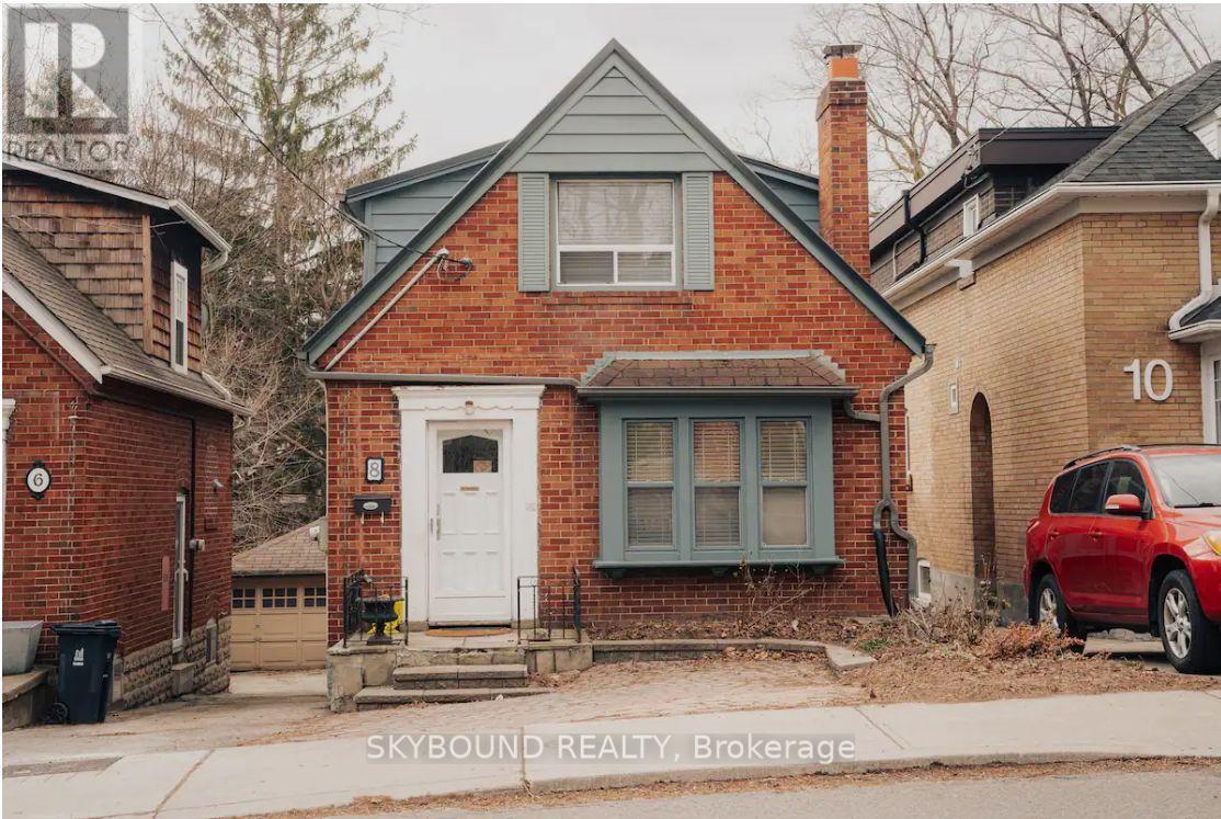 LOWER - 8 RUNNYMEDE ROAD, Toronto, Ontario