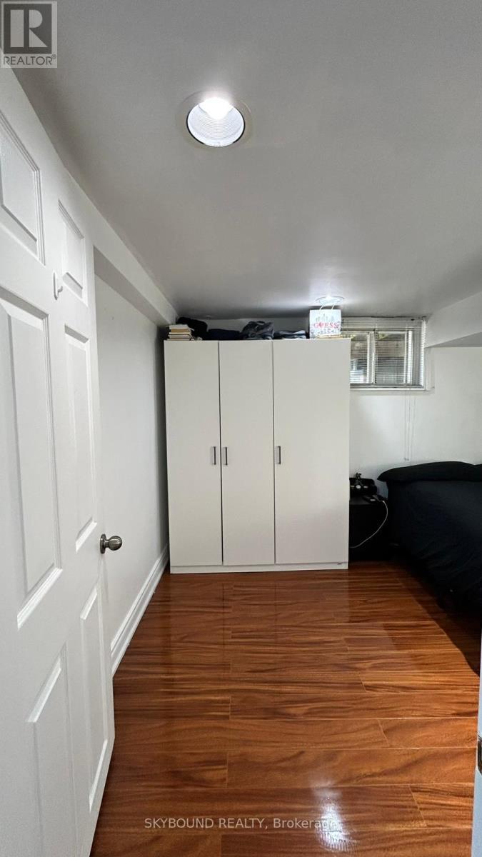 Lower - 8 Runnymede Road, Toronto, Ontario  M6S 2Y2 - Photo 11 - W13185962