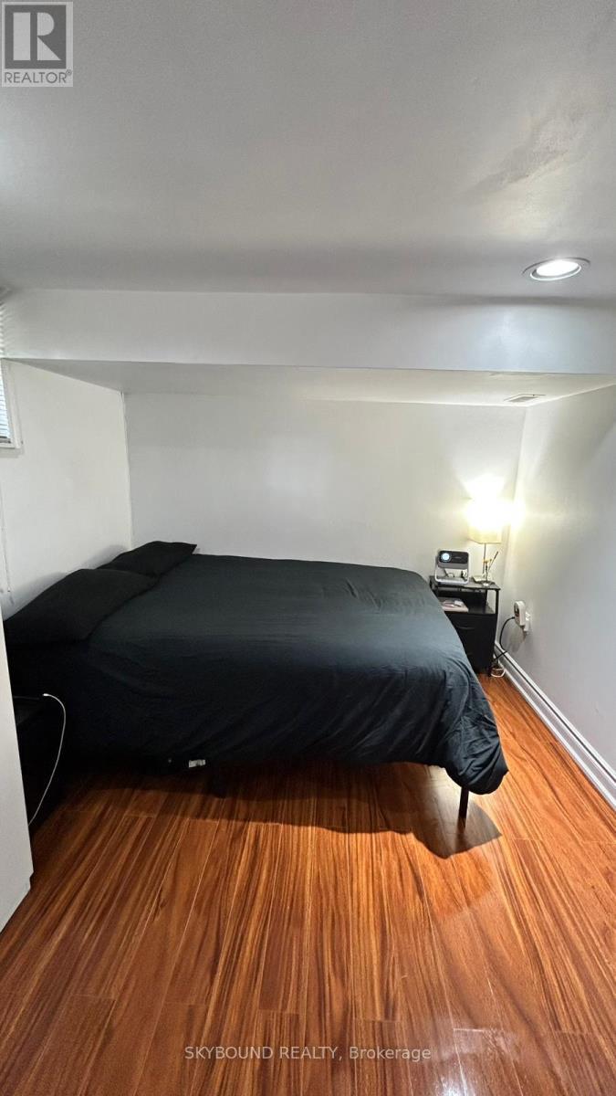 Lower - 8 Runnymede Road, Toronto, Ontario  M6S 2Y2 - Photo 12 - W13185962