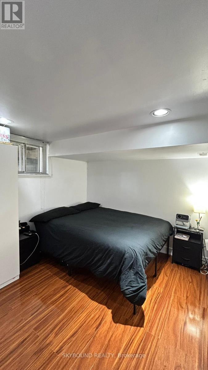 Lower - 8 Runnymede Road, Toronto, Ontario  M6S 2Y2 - Photo 14 - W13185962