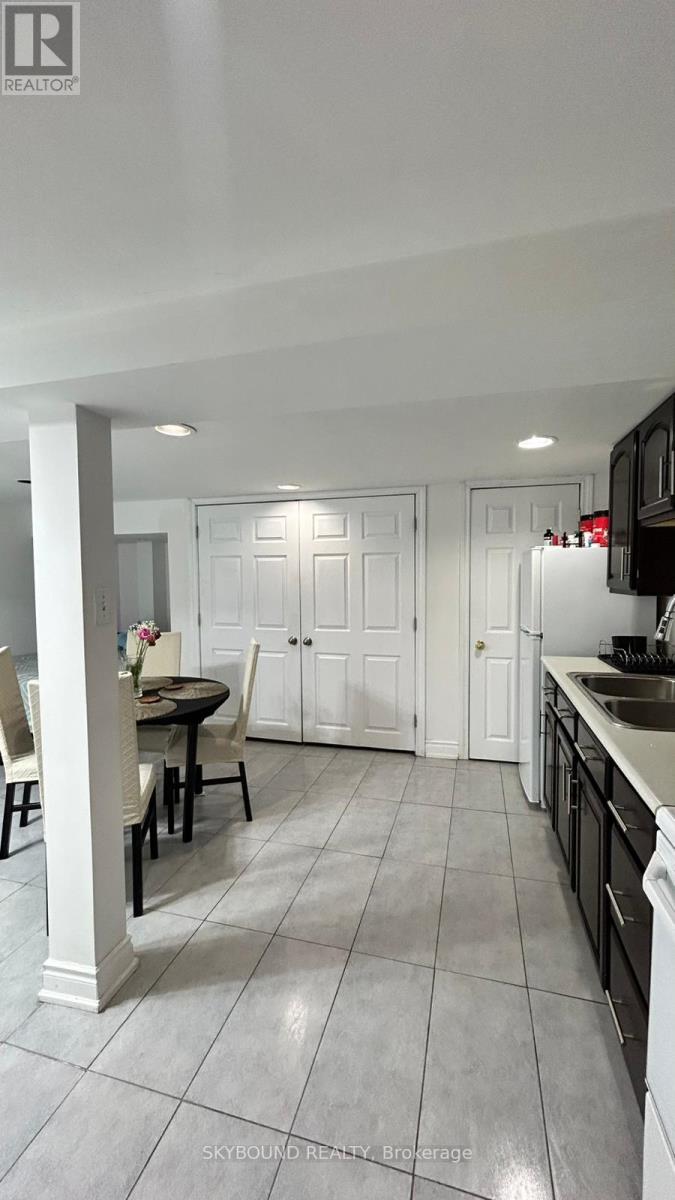 Lower - 8 Runnymede Road, Toronto, Ontario  M6S 2Y2 - Photo 6 - W13185962