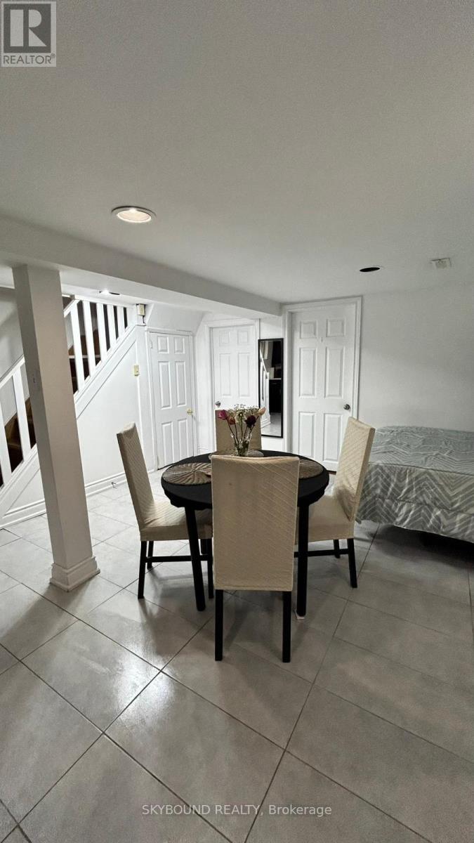 Lower - 8 Runnymede Road, Toronto, Ontario  M6S 2Y2 - Photo 9 - W13185962