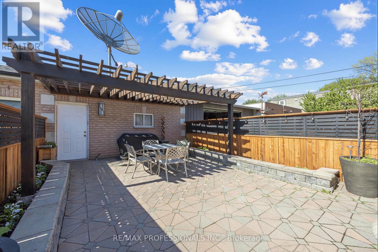 96 Brandon Avenue, Toronto, Ontario  M6H 2E1 - Photo 30 - W13186048