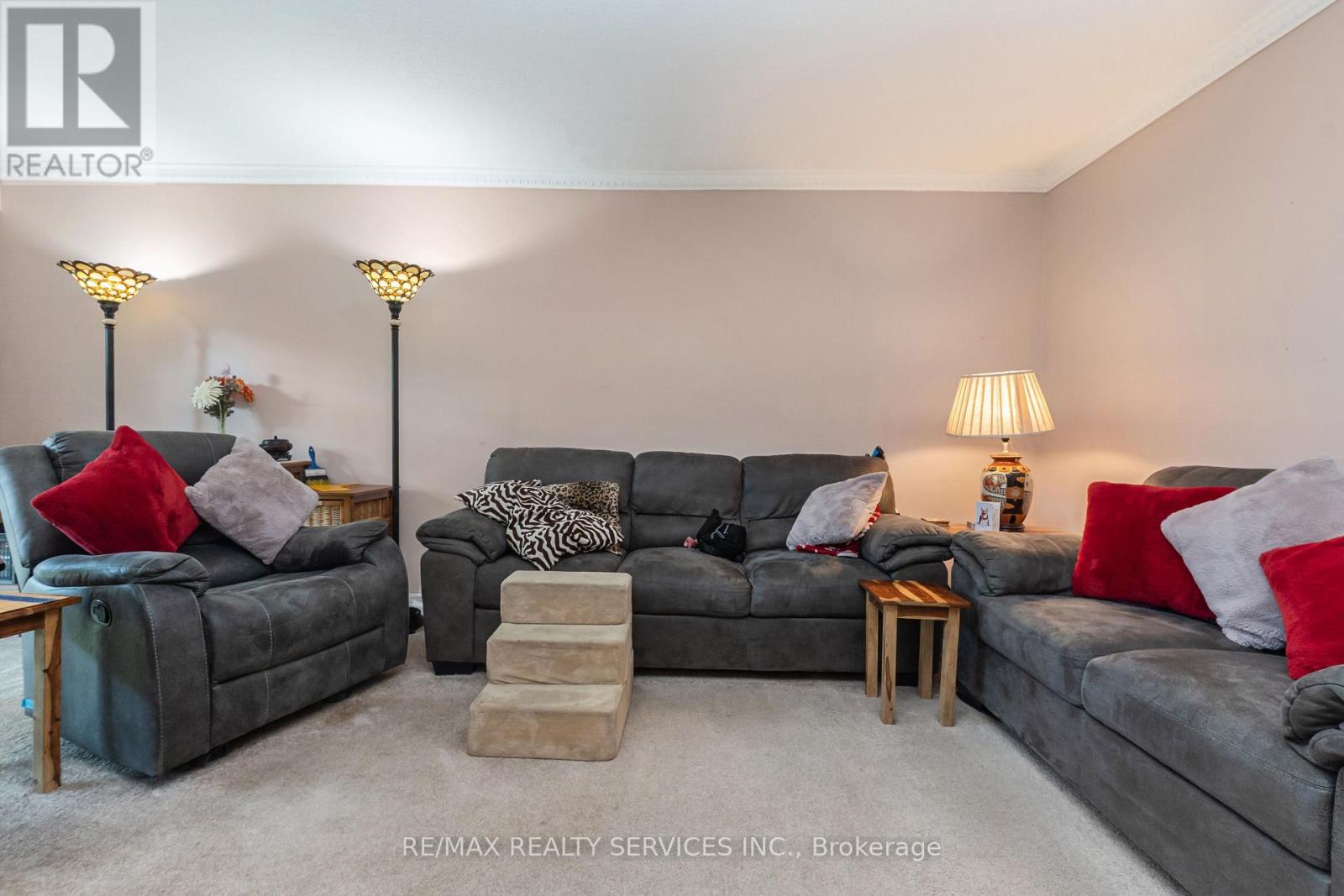 129 Salisbury Circle, Brampton, Ontario  L6V 2Z4 - Photo 10 - W13186054