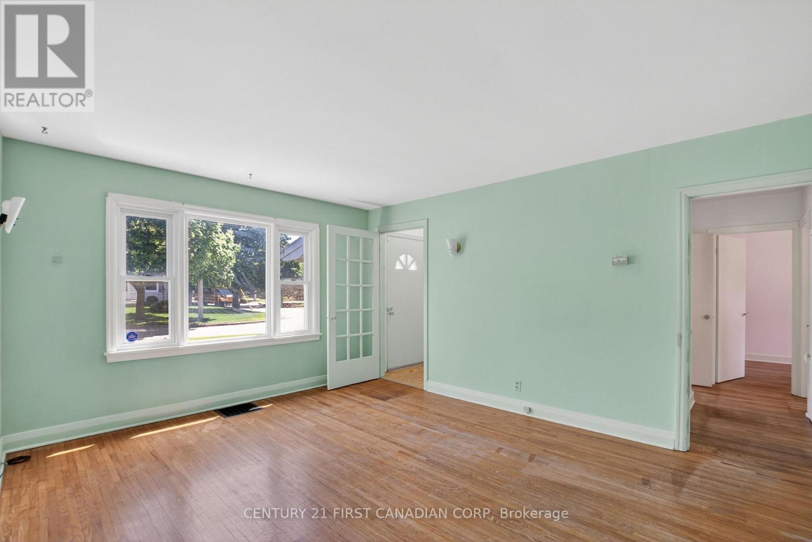 261 Short Avenue, London East, Ontario  N5W 1W3 - Photo 5 - X13186764