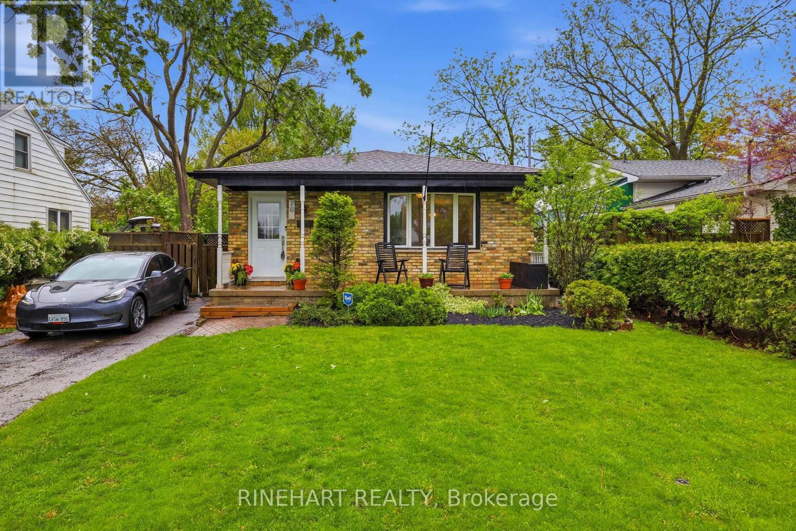 789 Easy Street, London South, Ontario  N6C 4Z7 - Photo 1 - X13186842
