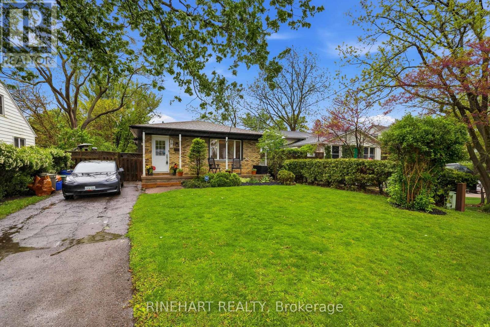 789 Easy Street, London South, Ontario  N6C 4Z7 - Photo 2 - X13186842