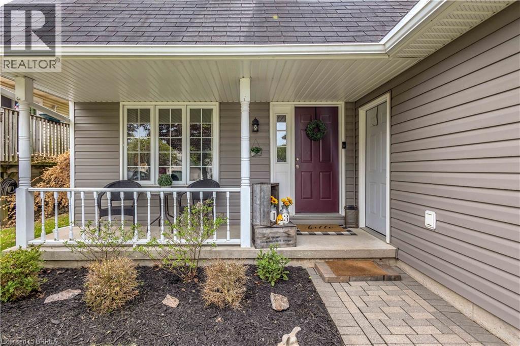 13 Morgan Drive, Caledonia, Ontario  N3W 1H6 - Photo 3 - 40832927