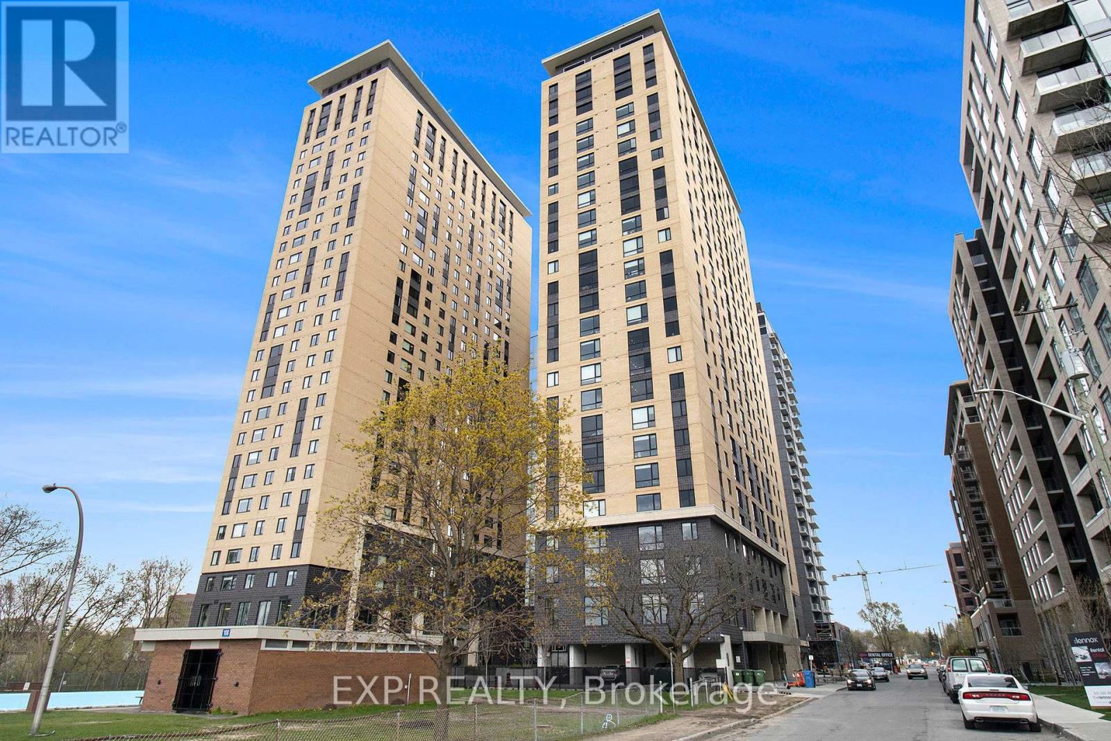 2208 - 105 Champagne Avenue, Ottawa, Ontario  K1S 5E5 - Photo 2 - X13186158