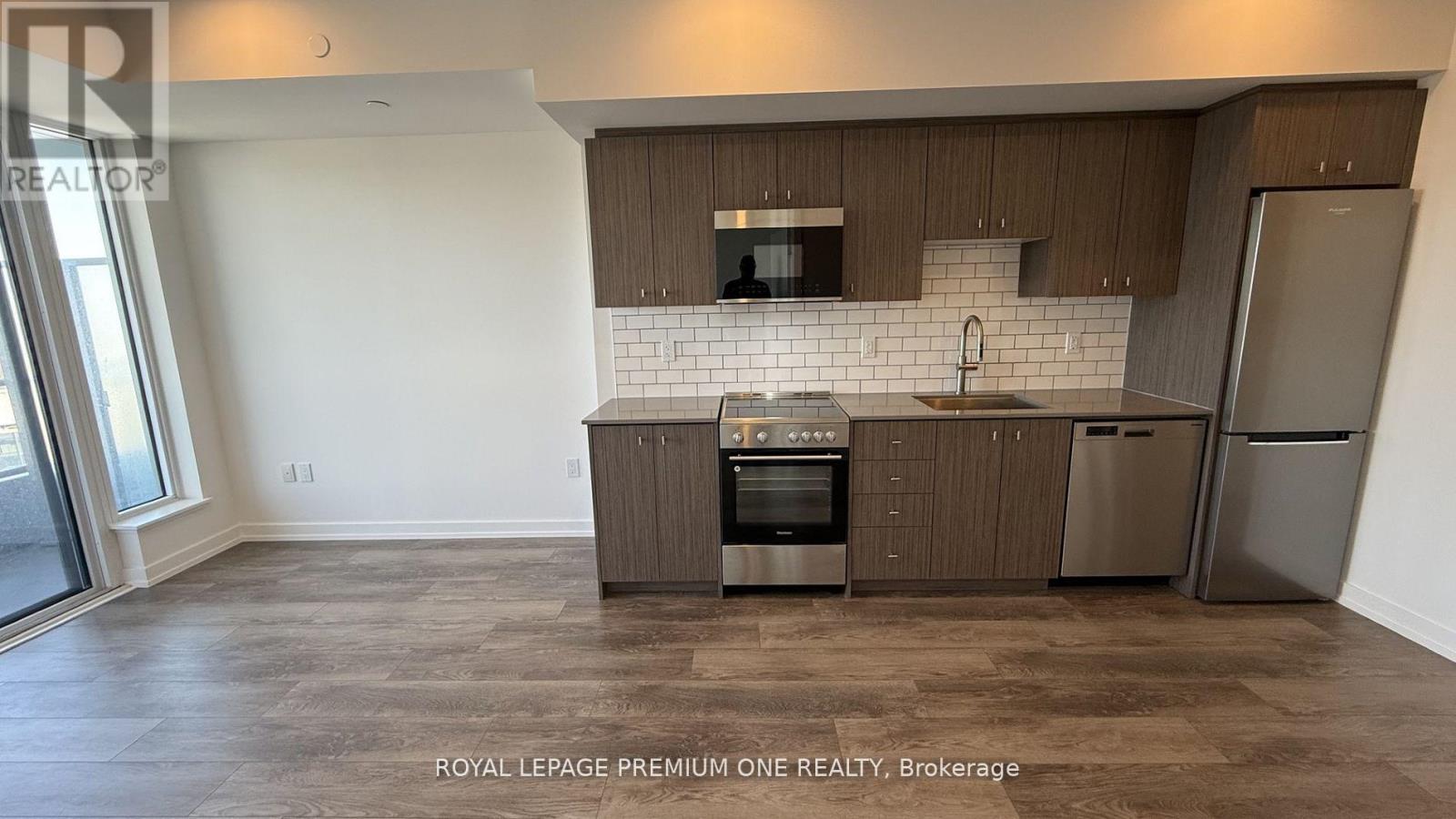 2414 - 15 Wellington Street S, Kitchener, Ontario  N2G 0E4 - Photo 4 - X13184454