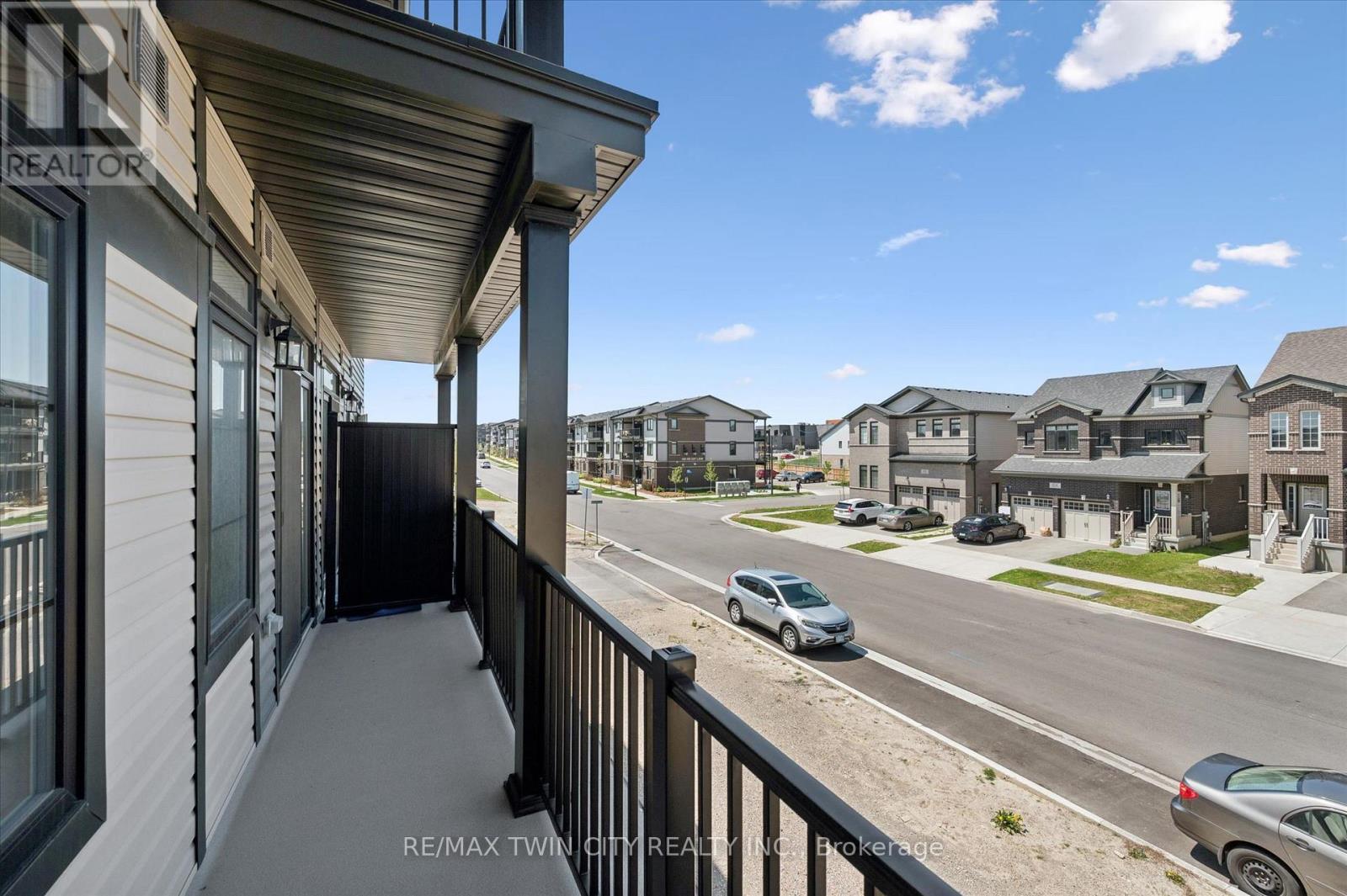 9 Lomond Lane, Kitchener, Ontario  N2R 0T6 - Photo 11 - X13185642