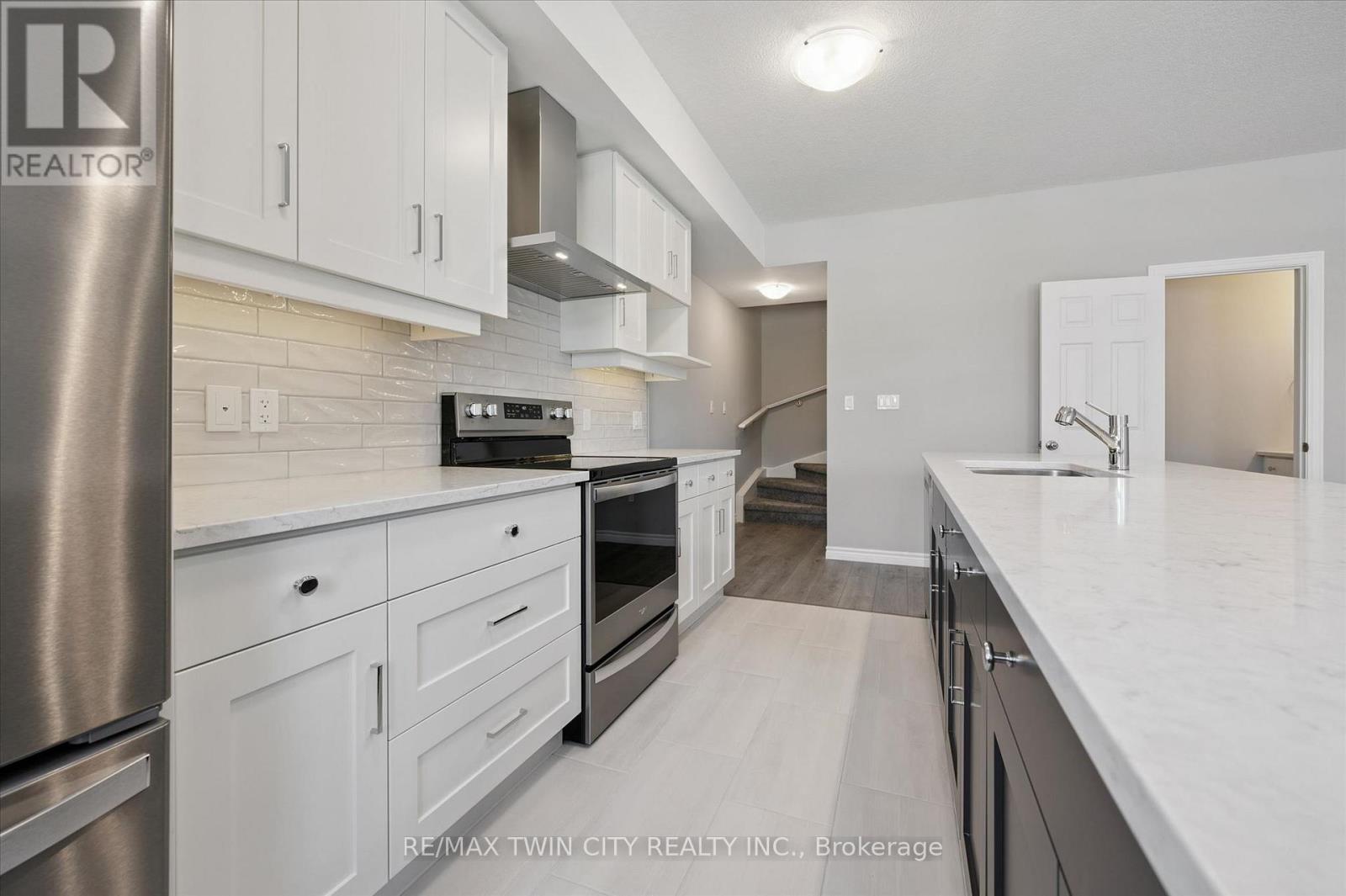 9 Lomond Lane, Kitchener, Ontario  N2R 0T6 - Photo 20 - X13185642