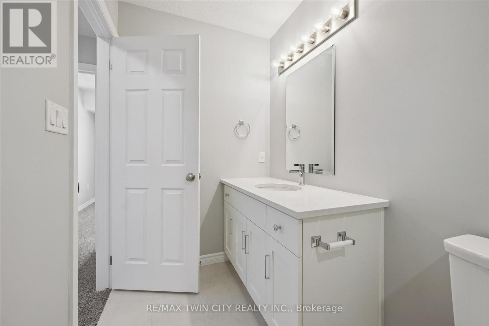 9 Lomond Lane, Kitchener, Ontario  N2R 0T6 - Photo 29 - X13185642