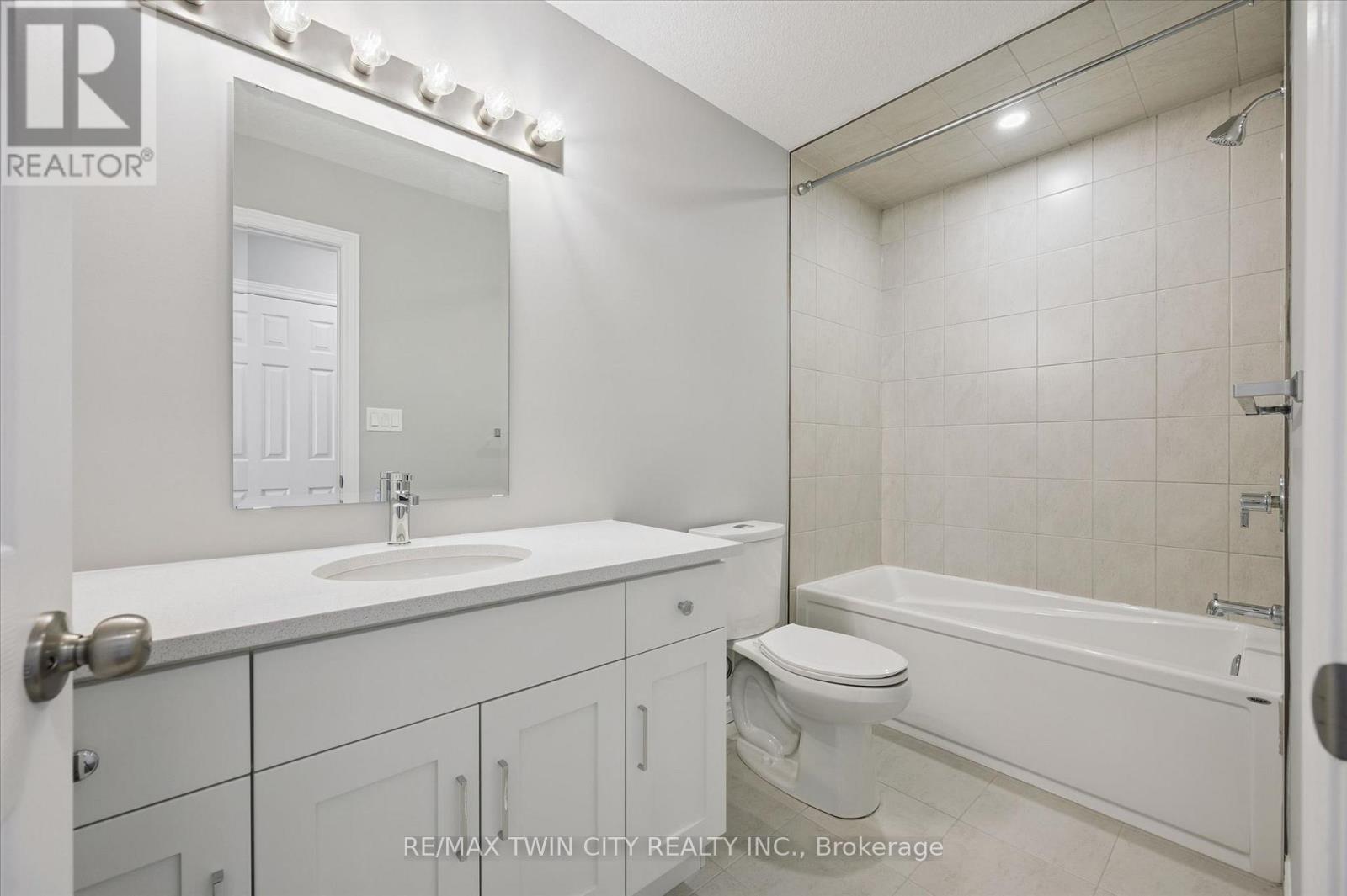 9 Lomond Lane, Kitchener, Ontario  N2R 0T6 - Photo 30 - X13185642