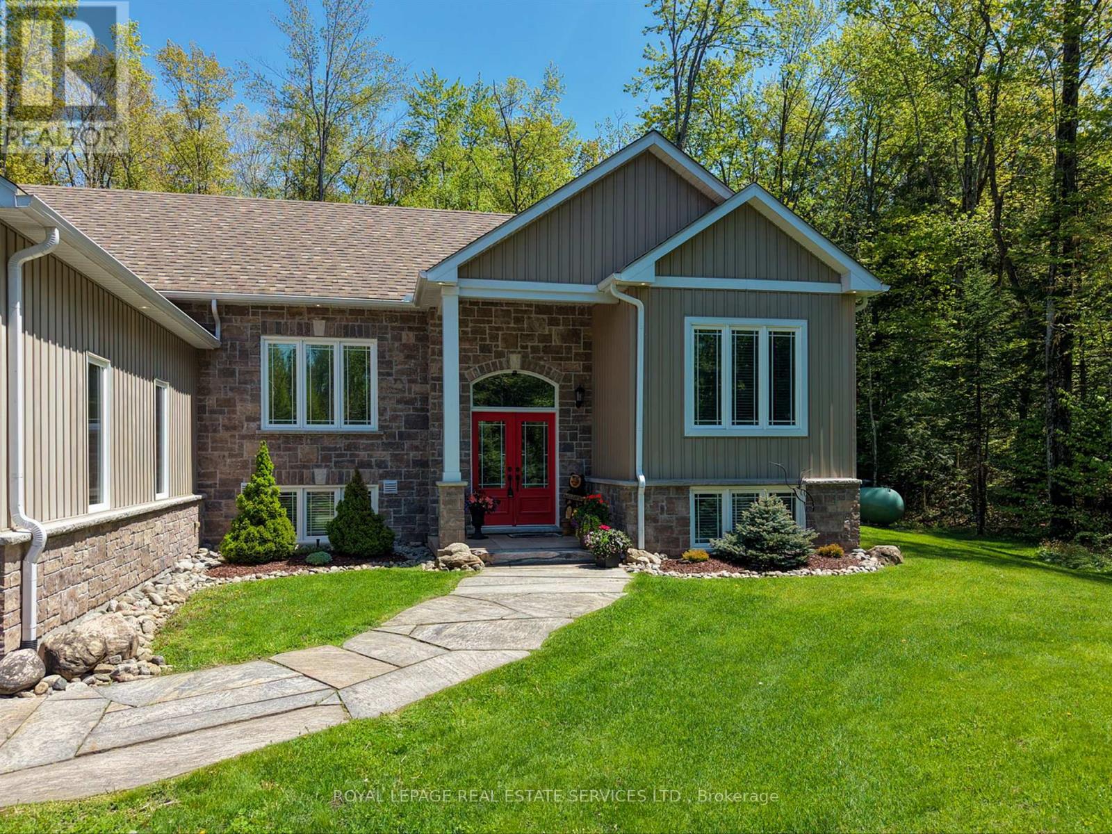 1045 Tower Crescent, Gravenhurst, Ontario  P0E 1G0 - Photo 3 - X13186146