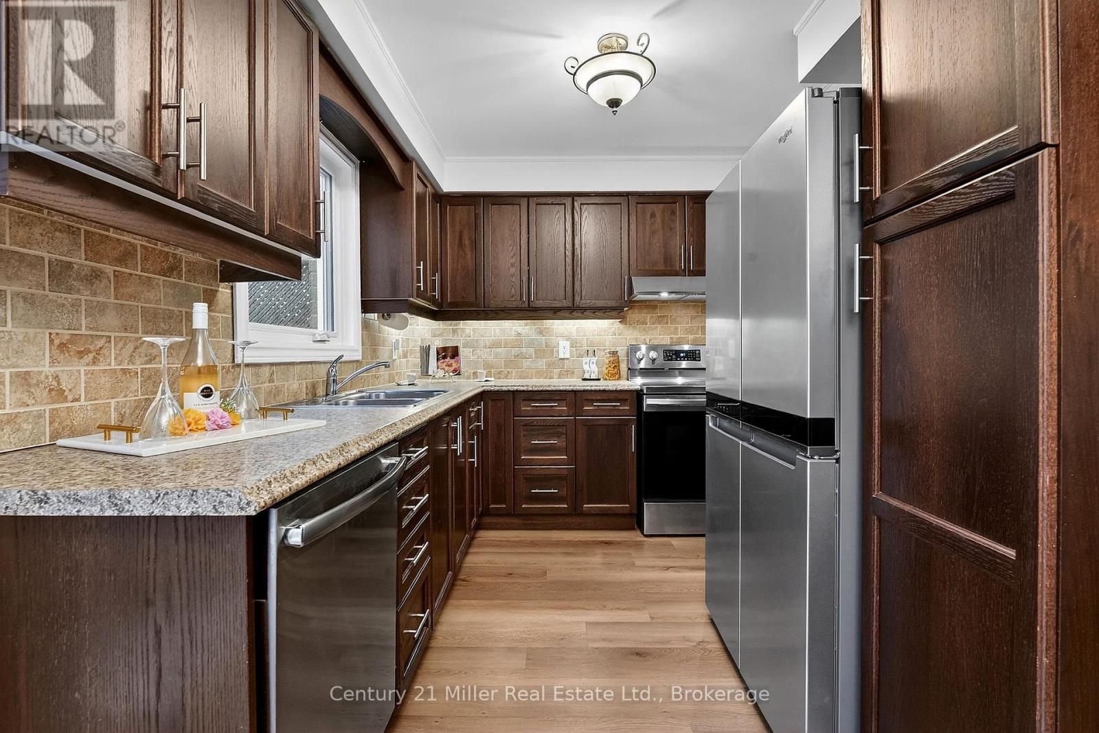 2451 Malcolm Crescent, Burlington, Ontario  L7P 3Y7 - Photo 12 - W13186904