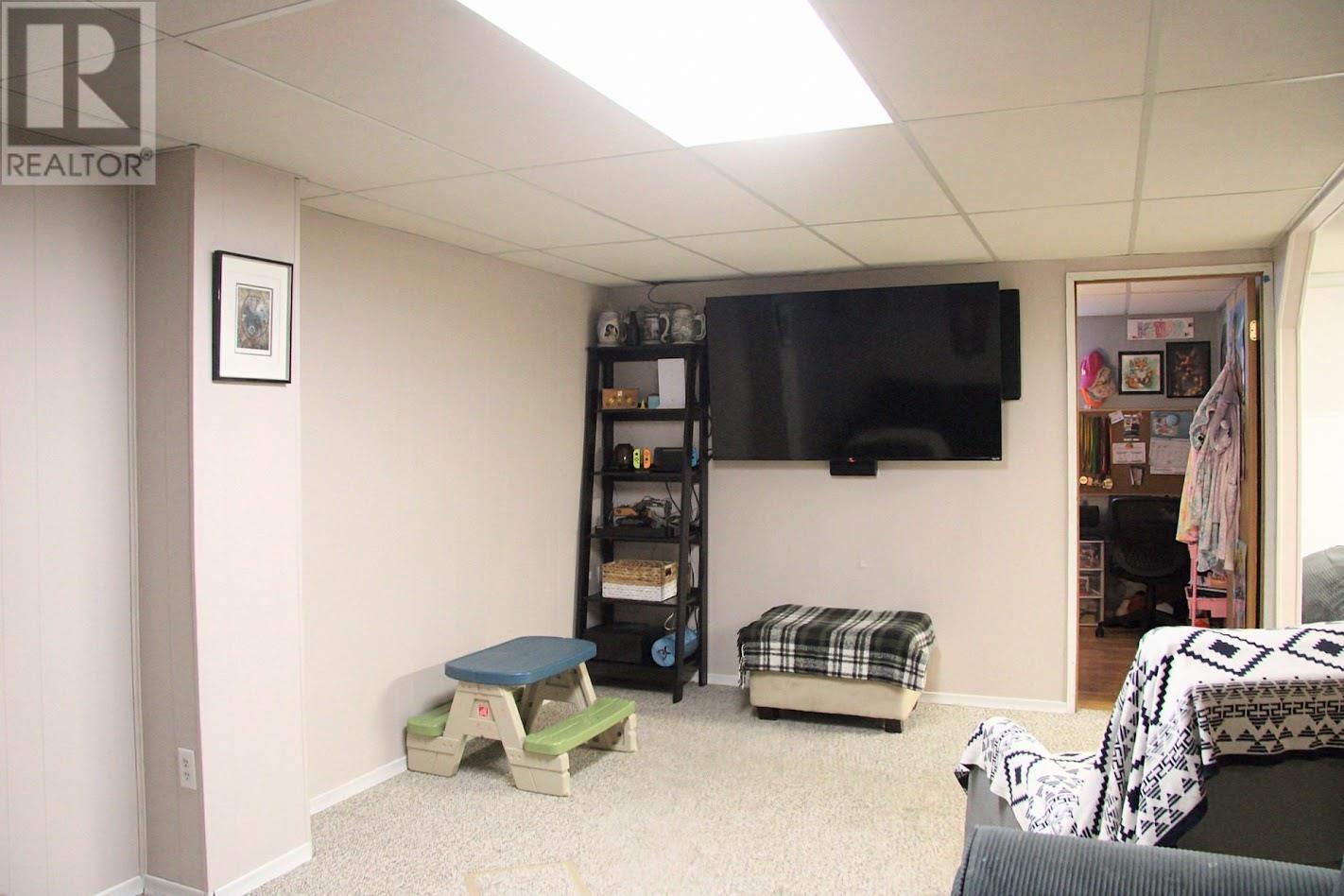 50 Otter Ave, Manitouwadge, Ontario  P0T 2C0 - Photo 22 - TB2601216