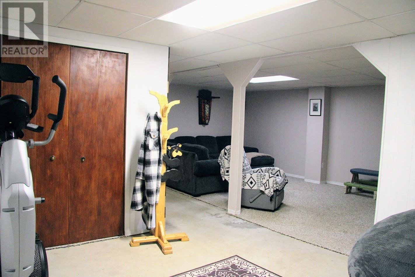 50 Otter Ave, Manitouwadge, Ontario  P0T 2C0 - Photo 23 - TB2601216