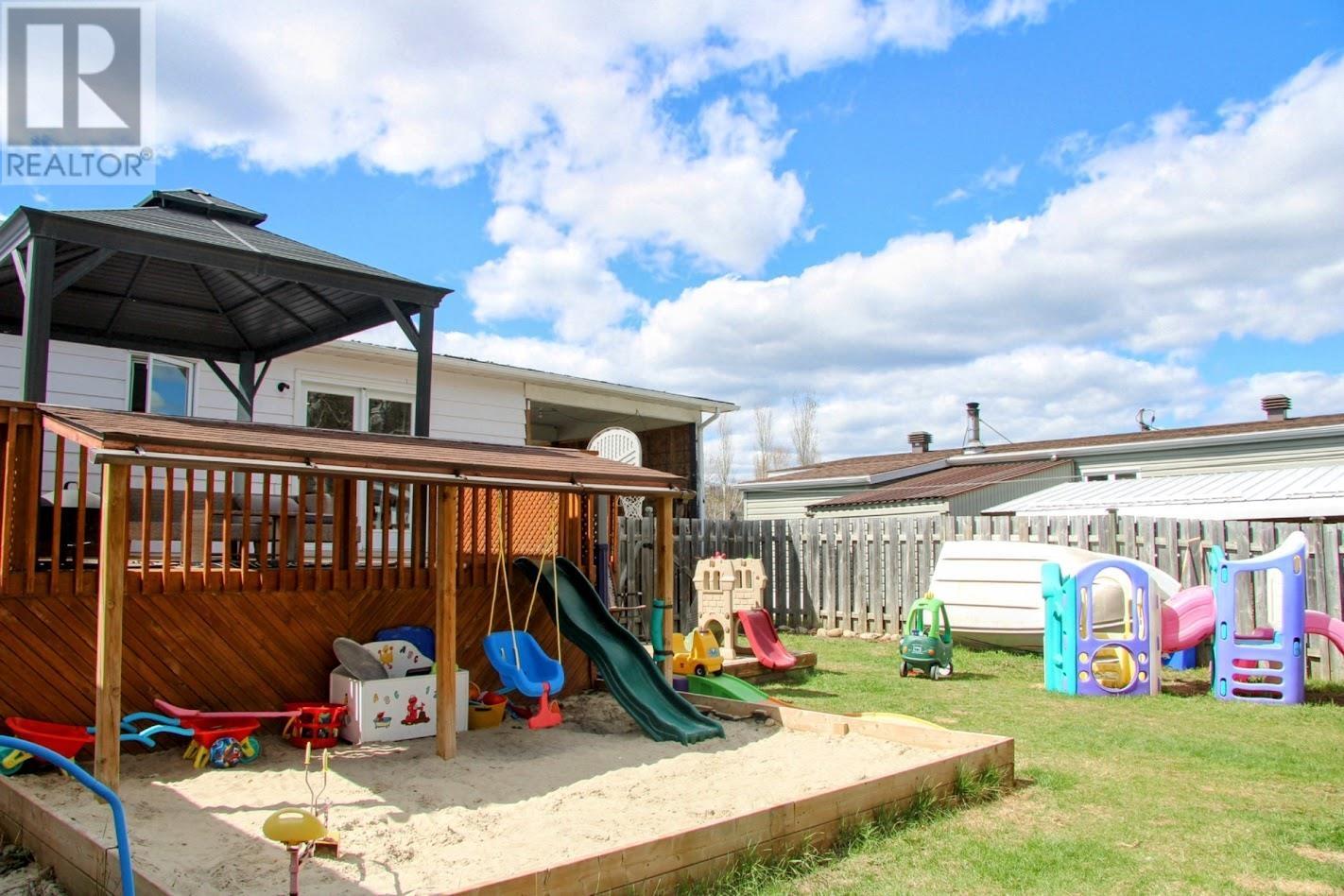50 Otter Ave, Manitouwadge, Ontario  P0T 2C0 - Photo 35 - TB2601216