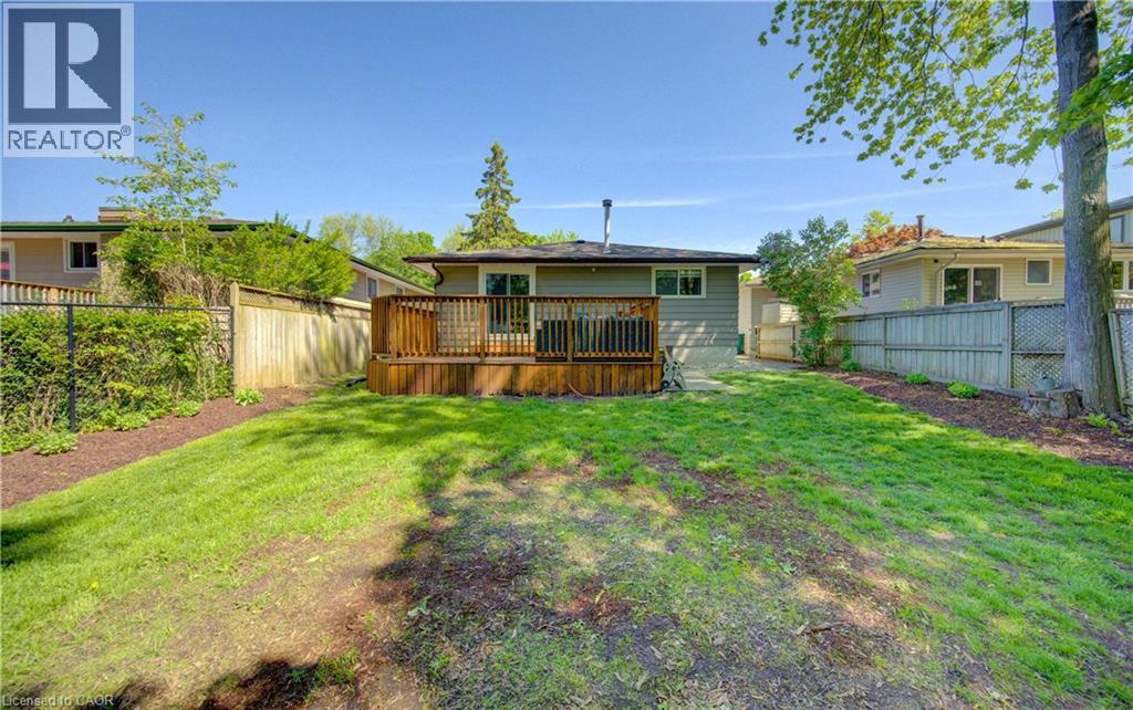 527 Fallingbrook Drive, Waterloo, Ontario N2L 4N2 - Photo 43 - 40833804