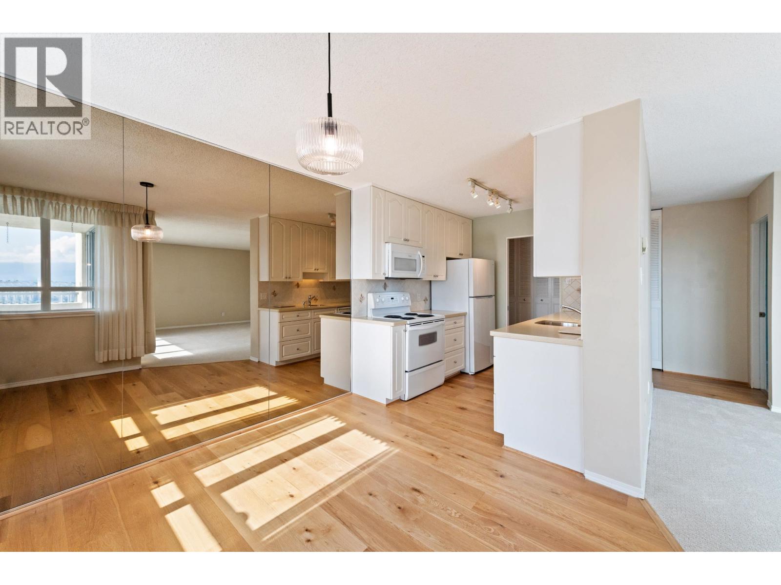1706 4160 Sardis Street, Burnaby, British Columbia V5H 1K2 - Photo 13 - R3128505