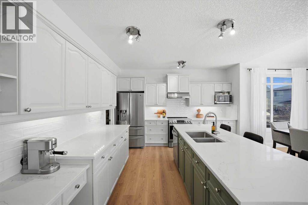 373 Sagewood Drive Sw, Airdrie, Alberta  T3G 0L1 - Photo 3 - A2308857