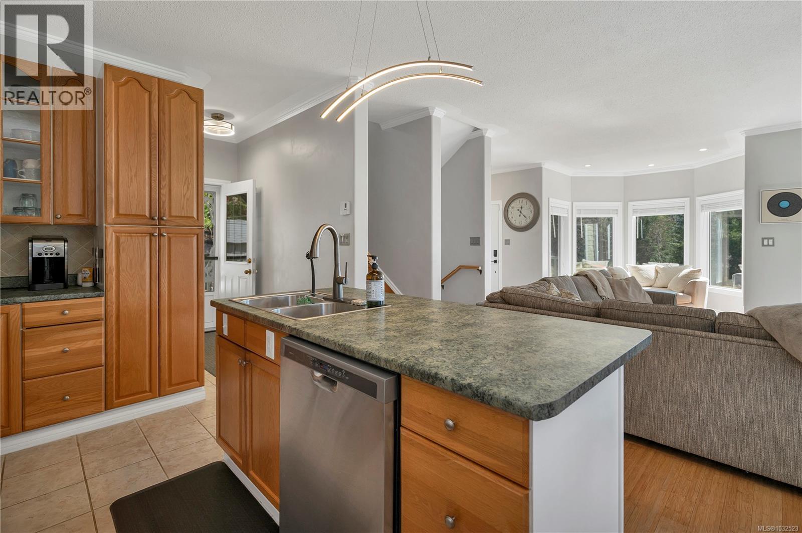 429 Donner Dr, Gold River, British Columbia  V0P 1G0 - Photo 7 - 1032523