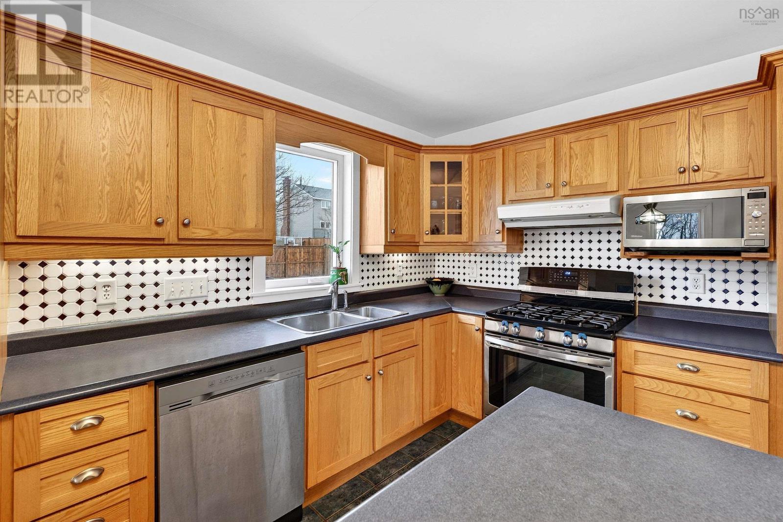 3755 High Street, Halifax Peninsula, Nova Scotia  B3K 4Z1 - Photo 16 - 202612014
