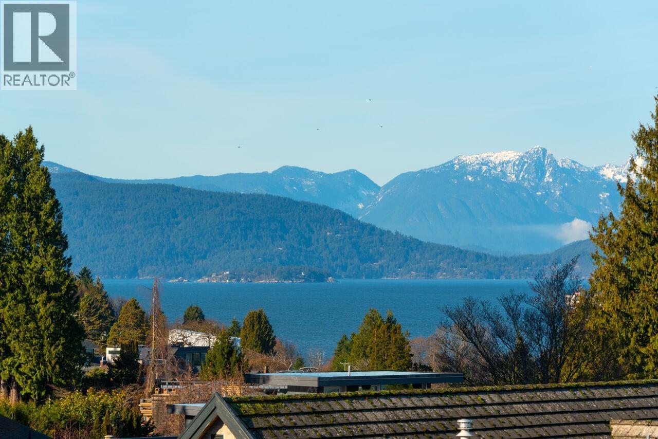 4426 W 4th Avenue, Vancouver, British Columbia  V6R 1R1 - Photo 7 - R3128528